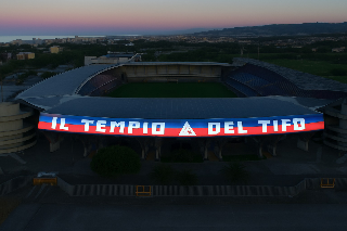 Riviera delle Palme: la scritta "Il Tempio del Tifo" si illuminerà di notte