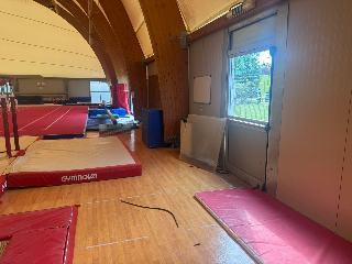 Vandali in azione nella tensostruttura di Porto D’Ascoli: irruzione nella palestra della World Sporting Academy