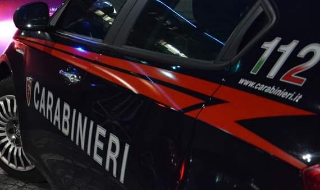 Tentano la fuga e speronano l’auto dei Carabinieri, due denunciati ad Ascoli Piceno