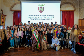 Ascoli Piceno, insediato il nuovo Consiglio comunale dei ragazzi