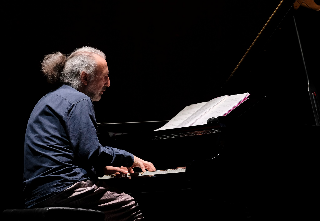 JazzAP illumina il Piceno: Stefano Bollani protagonista in Piazza del Popolo