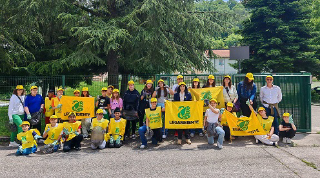 Comunanza, studenti puliscono le aree verdi con Legambiente