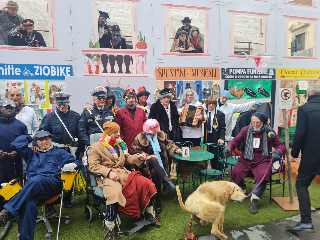 Gruppo del Carnevale ascolano dona all’Aido metà della vincita